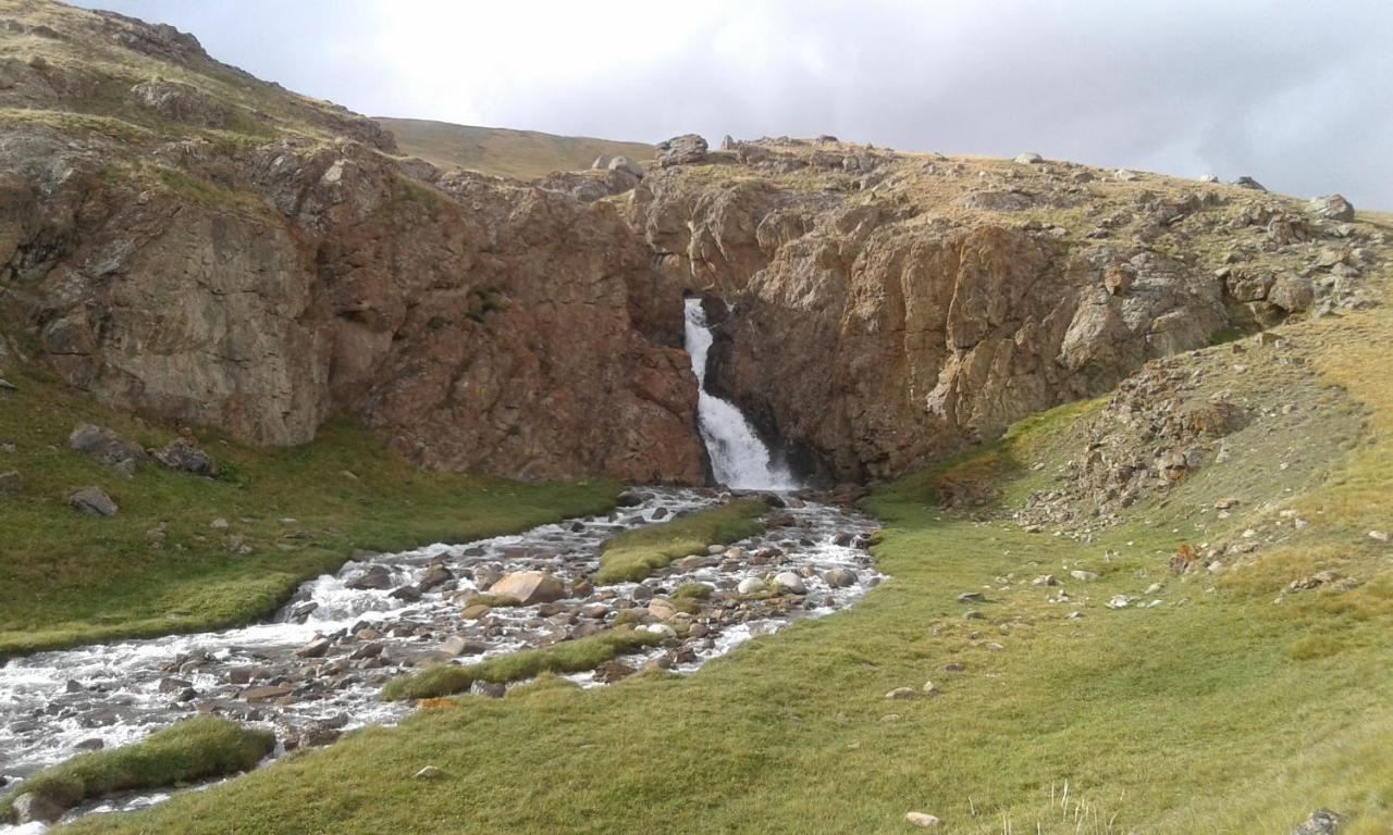 מלון Bokonbayevo Trekking Center מראה חיצוני תמונה