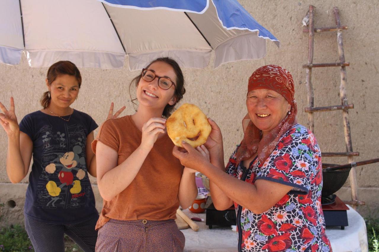 מלון Bokonbayevo Trekking Center מראה חיצוני תמונה